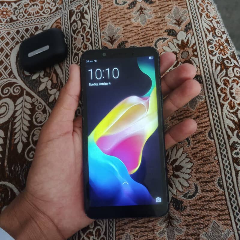 OPPO A83 0