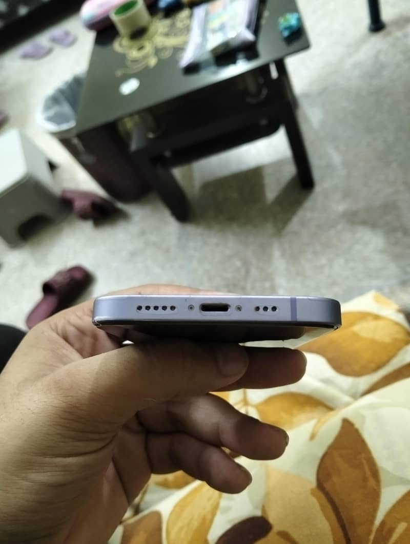 Apple iPhone 12 1