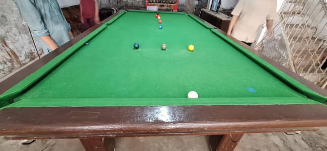 snooker table 5×10 neat n clear condition