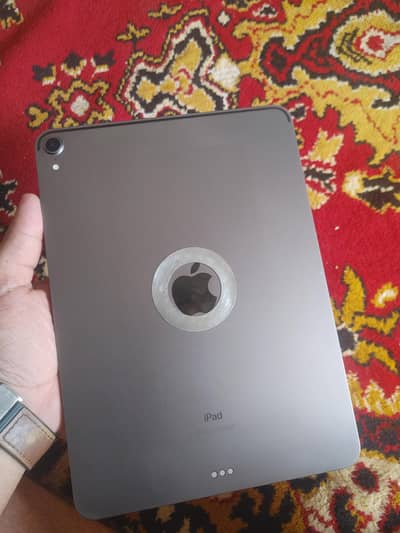 IPAD PRO 1ST GENERATION 2018 ( 11 INCH ) FOR SALE