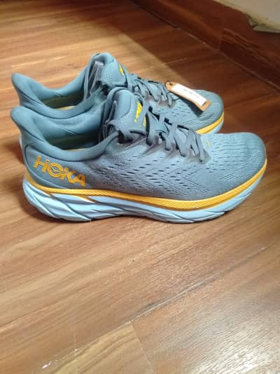 Hoka Clifton 8