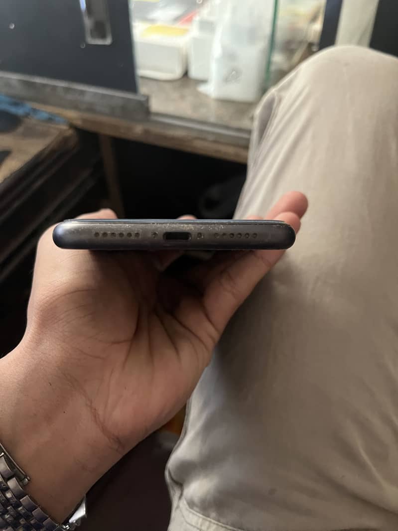 Apple iPhone 11 bypass 1