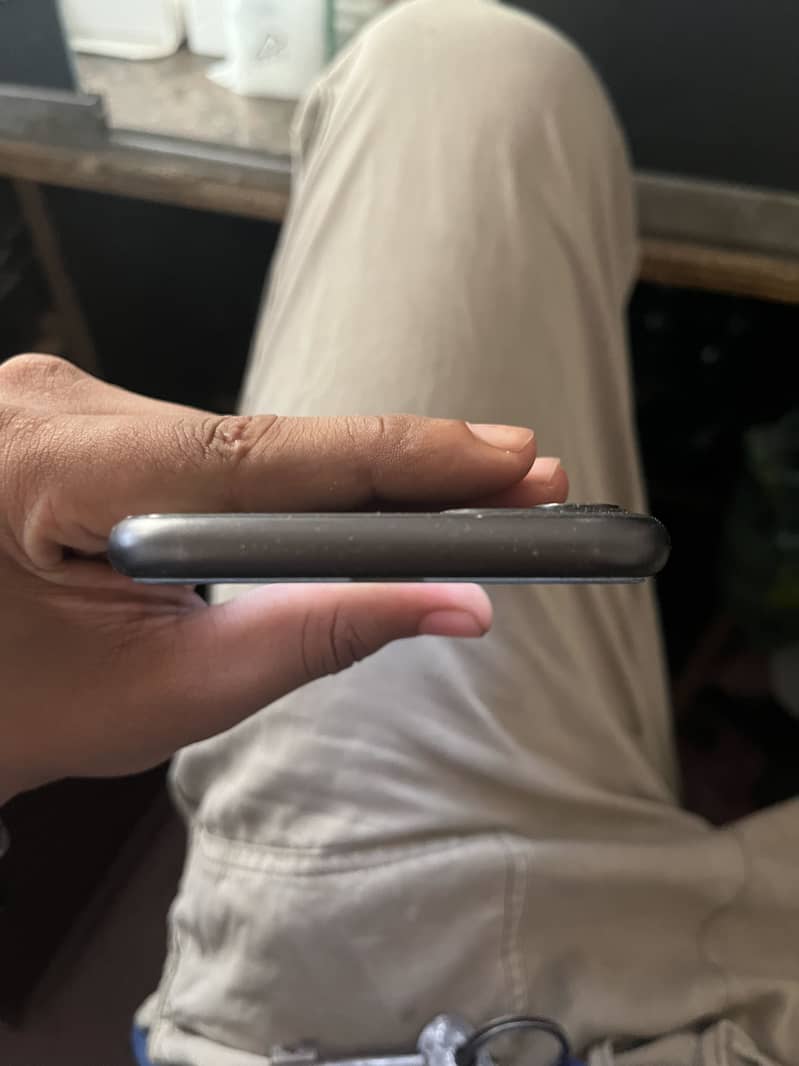 Apple iPhone 11 bypass 5