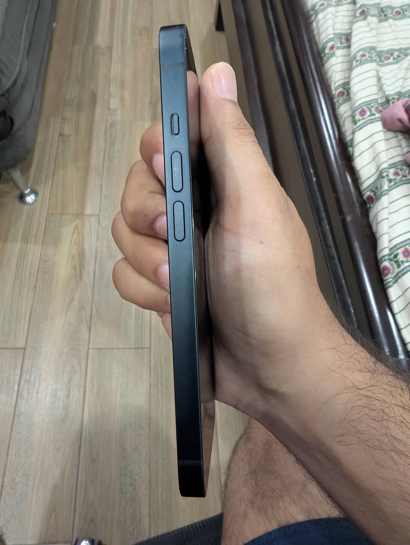 Apple iPhone 14 2