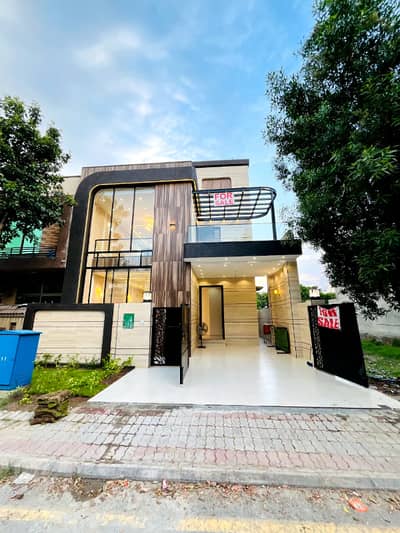 Bahria Orchard Brand New 8 Marla Luxury House for Sale