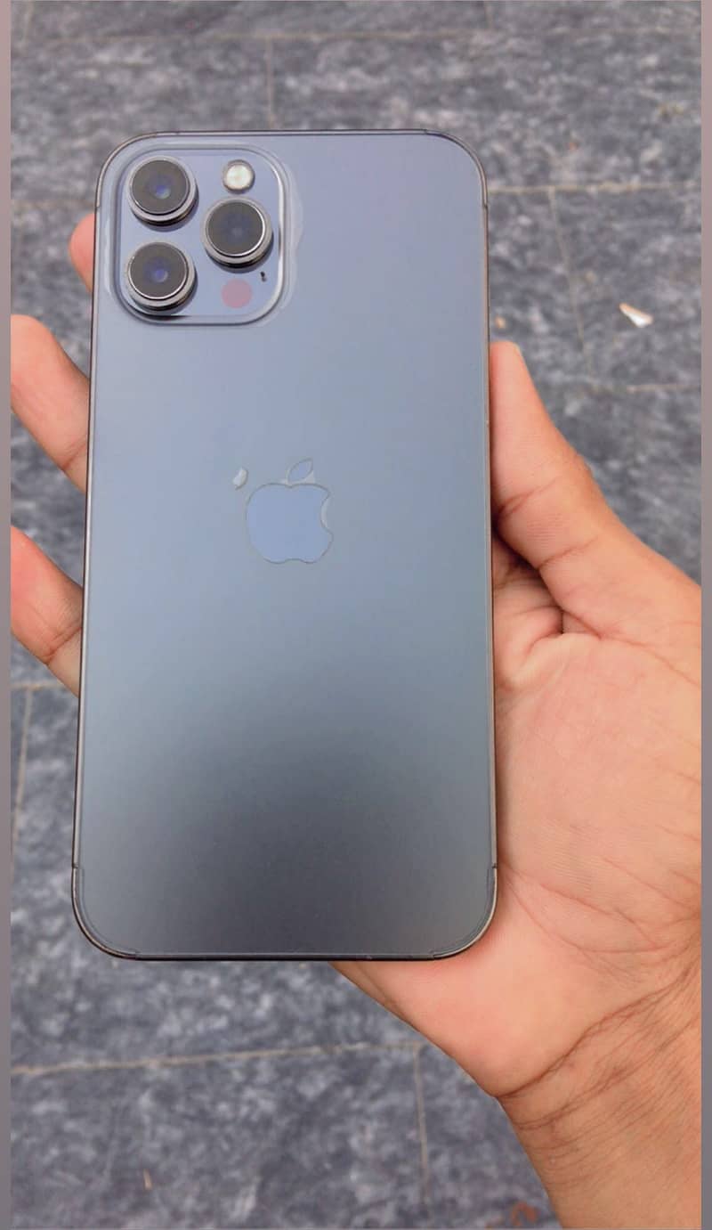 iPhone 12 Pro Max 1