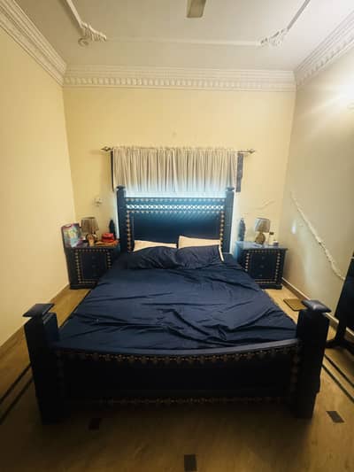 Luxury solid wood king size bed with 2 side table and dresser