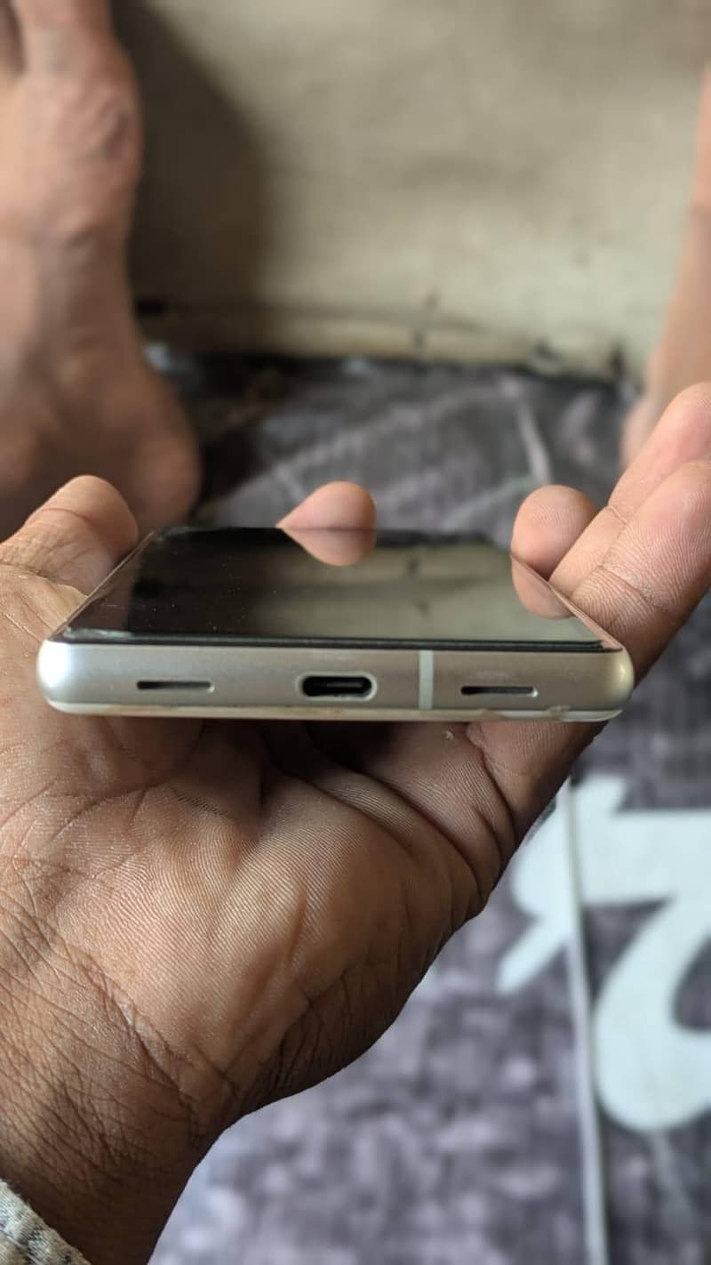Google Pixel 7a 5