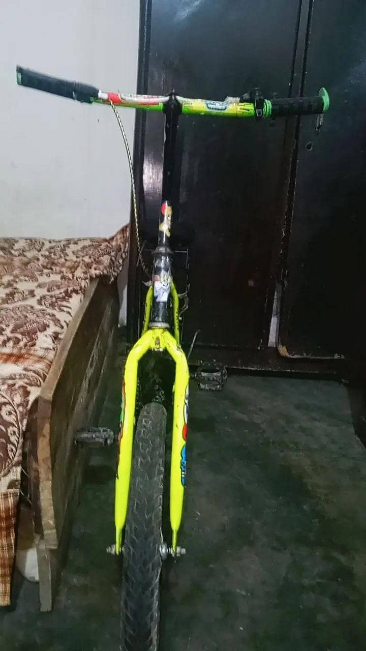 bicycle 8/10 condition 1