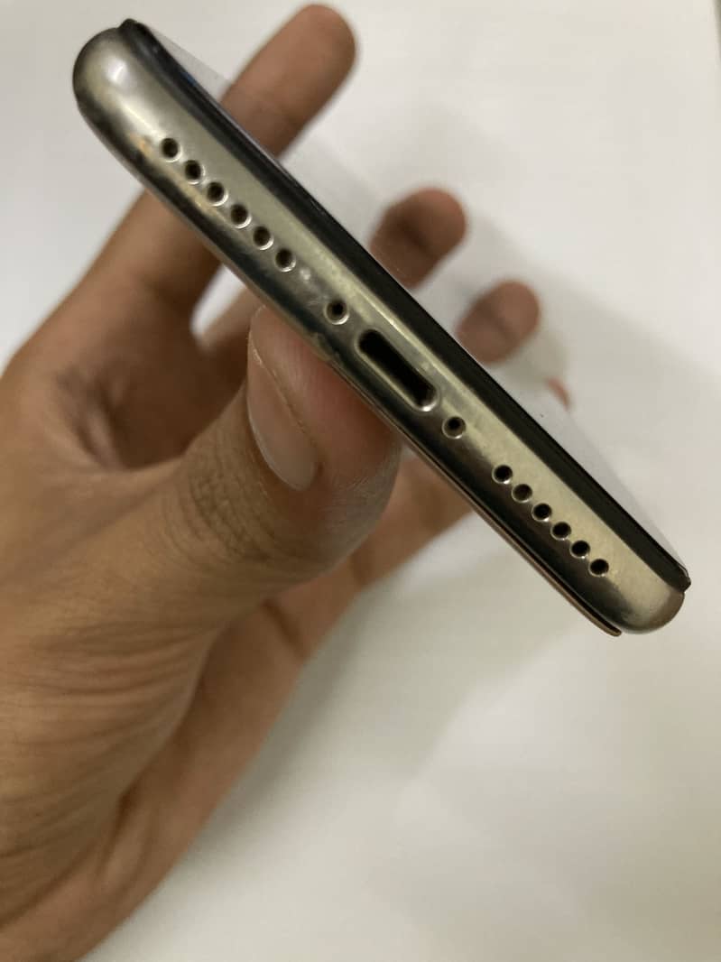 Apple iPhone X 2