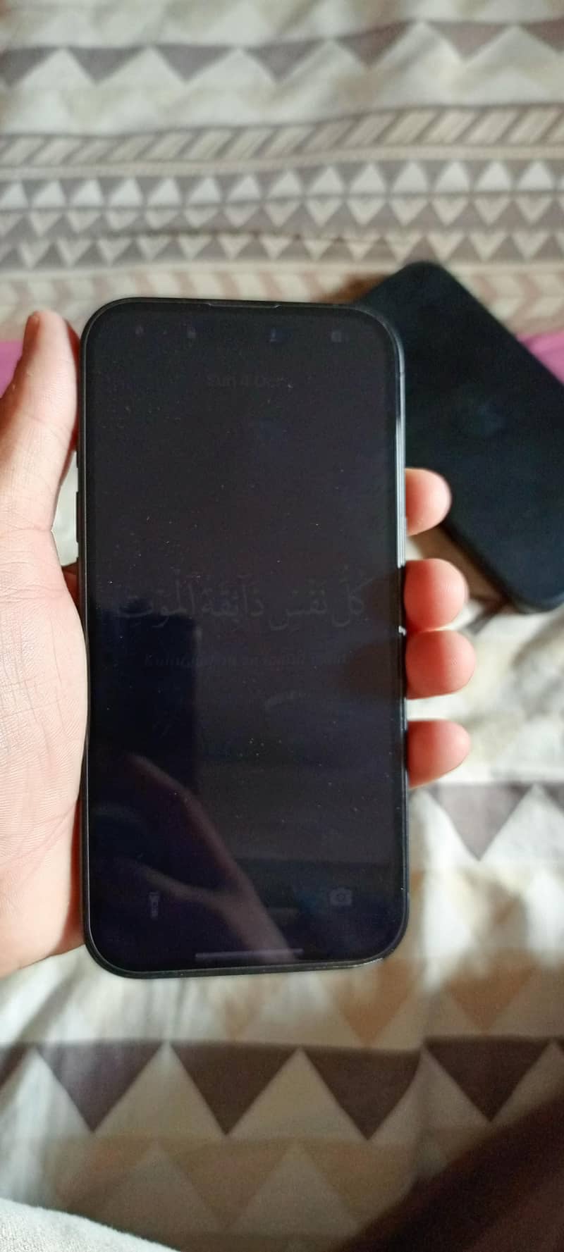 Apple iPhone 16 1