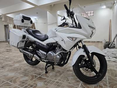 Suzuki Inazuma 250