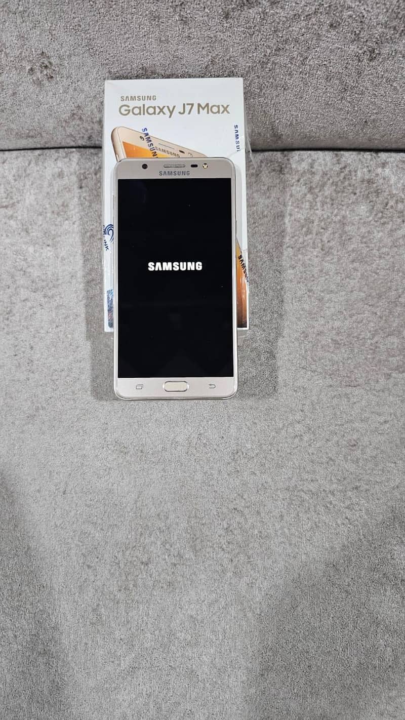 galaxy j7 max 1