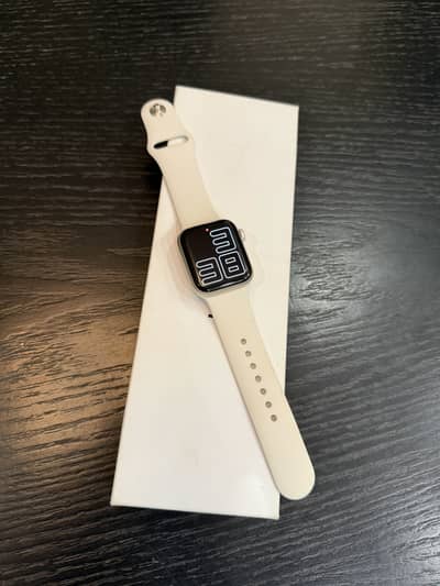 Apple Watch SE 3rd Generation 40mm Starlight GPS Just Box Open Unused