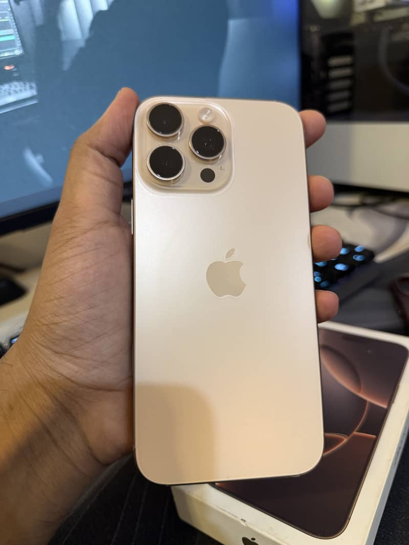 Apple iPhone 16 Pro Max 5
