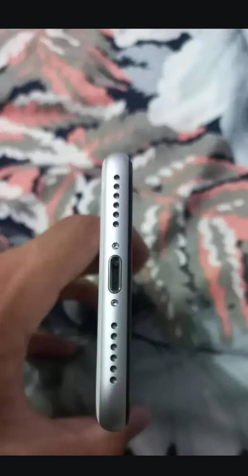 Apple iPhone SE 3