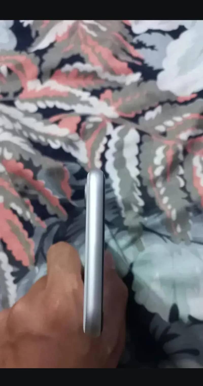 Apple iPhone SE 4