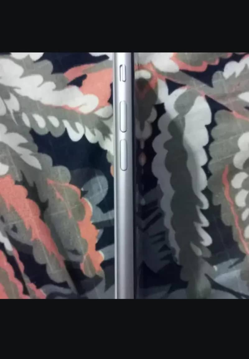 Apple iPhone SE 6