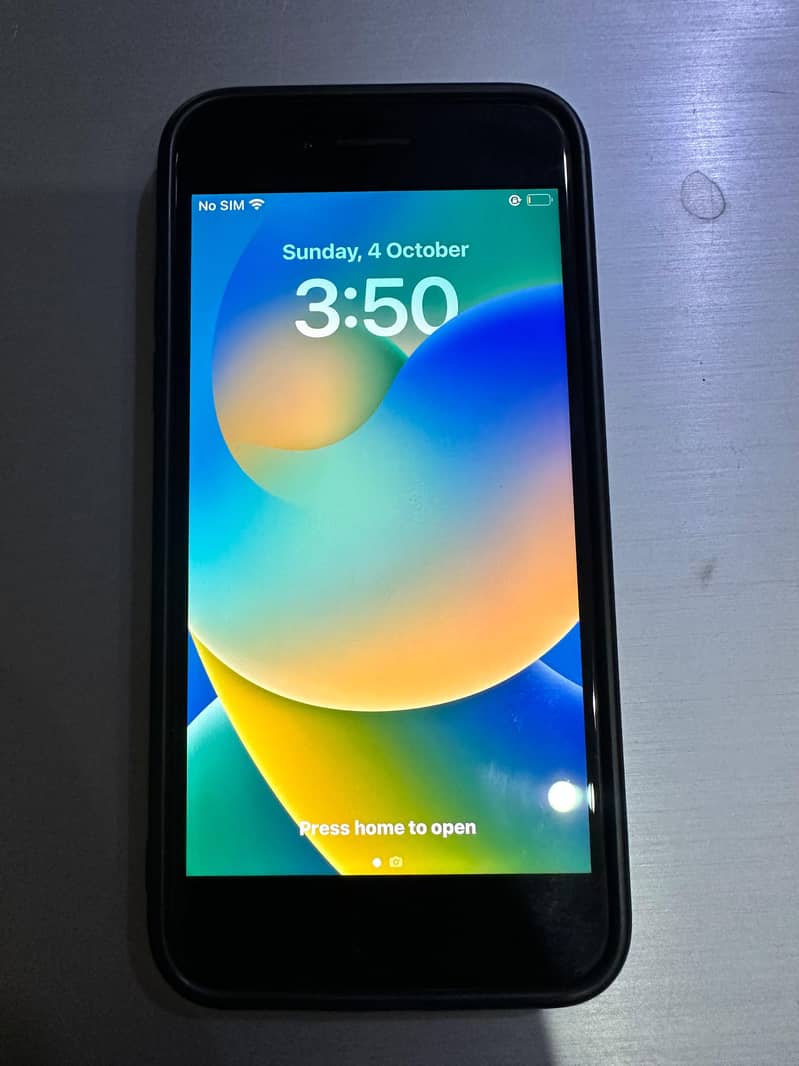 Apple iPhone 8 0