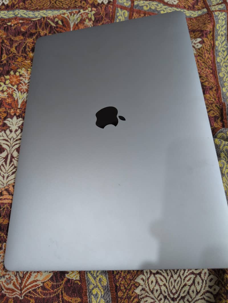 apple MacBook 2019 pro 3