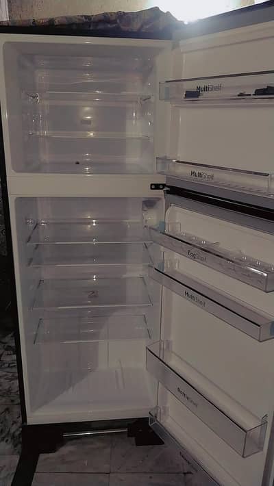 used refrigerator . Excellent 10/10 condition