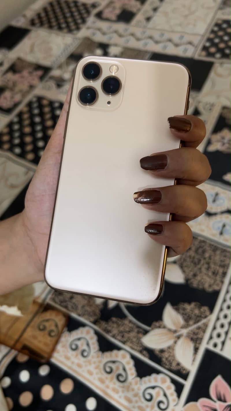 Apple iPhone 11 Pro 1