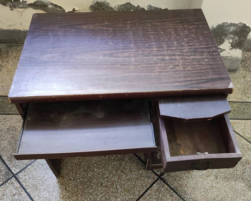 computer/study table 0