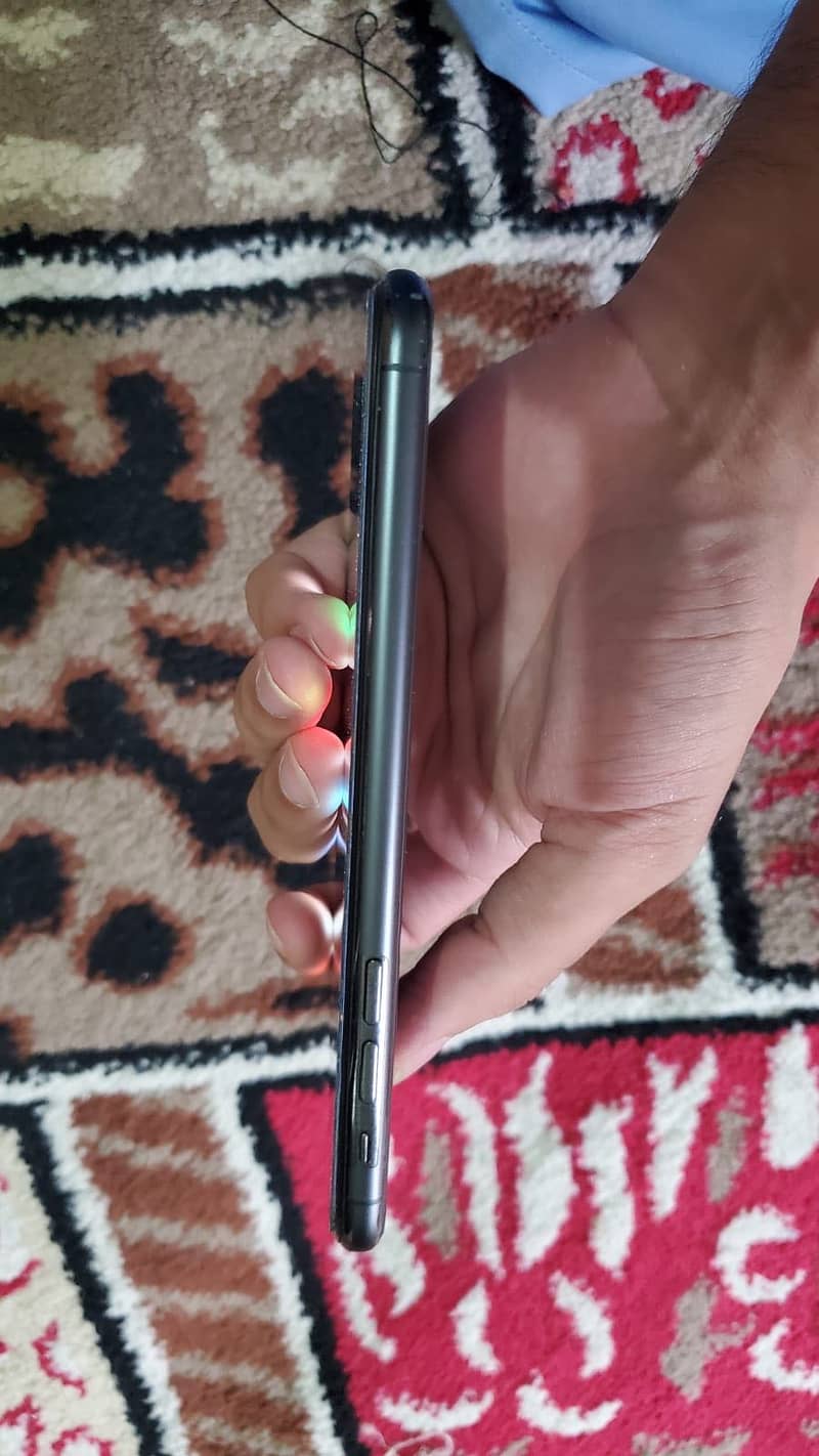 Apple iPhone 11 Pro Max 3