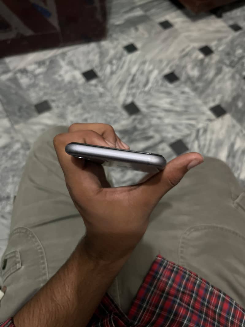 Apple iPhone 11 2