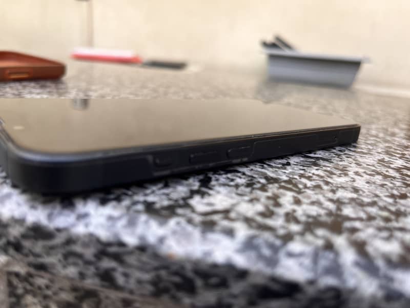 Apple iPhone 13 4