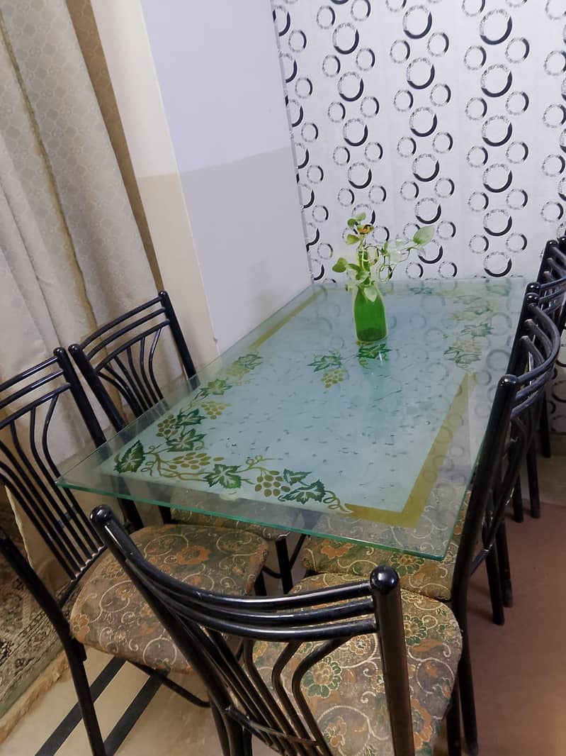 6 seater dining table 0