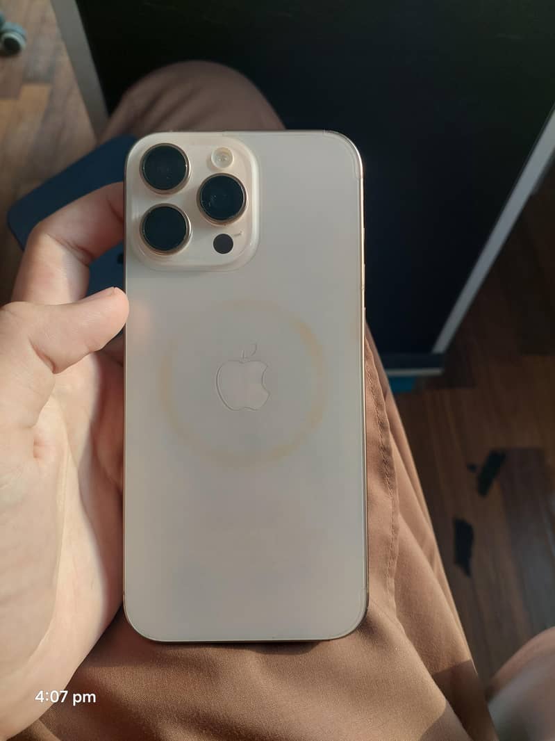 Apple iPhone 16 Pro Max 5