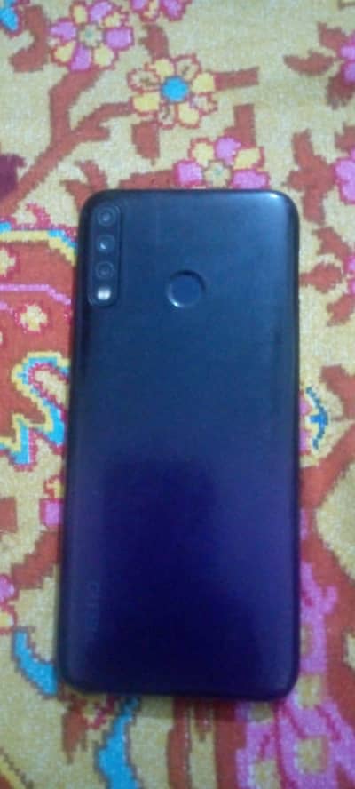 Tecno Spark 4