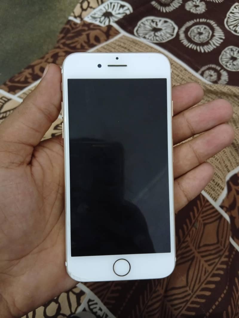 Apple iPhone 7 0