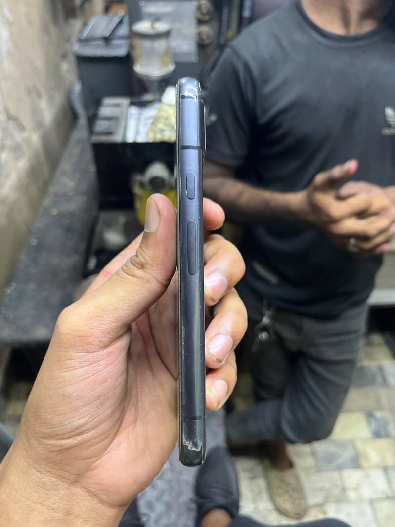 Google Pixel 8a 1