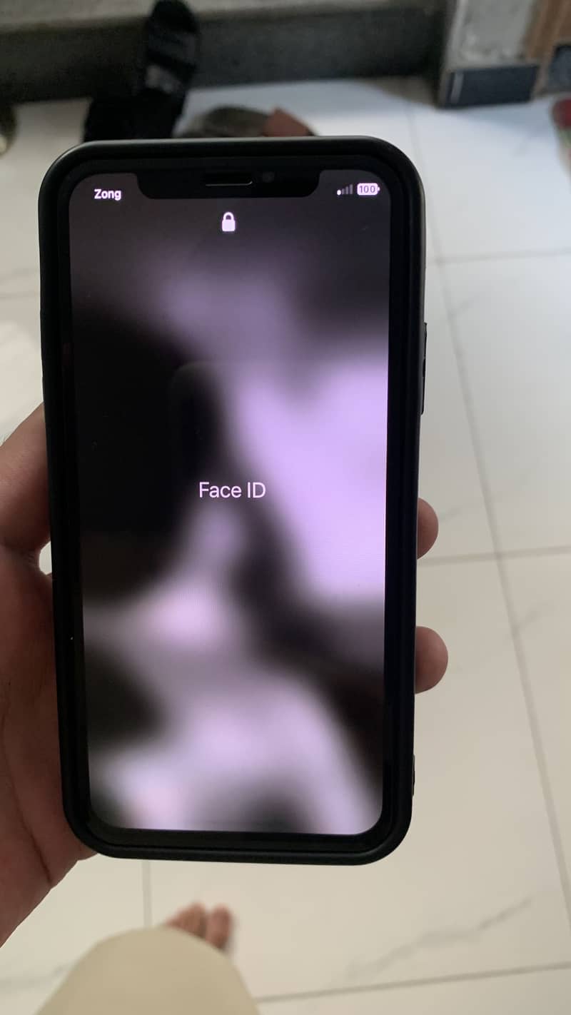 Apple iPhone X 3