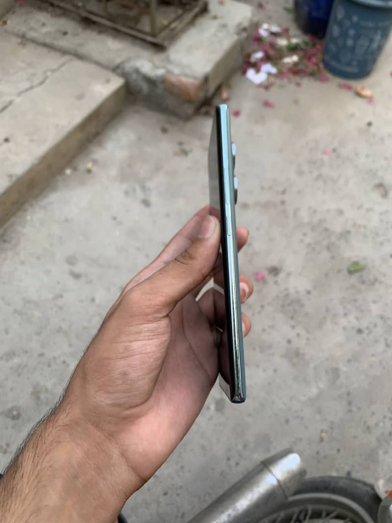 Xiaomi Redmi Note 14 Pro 1