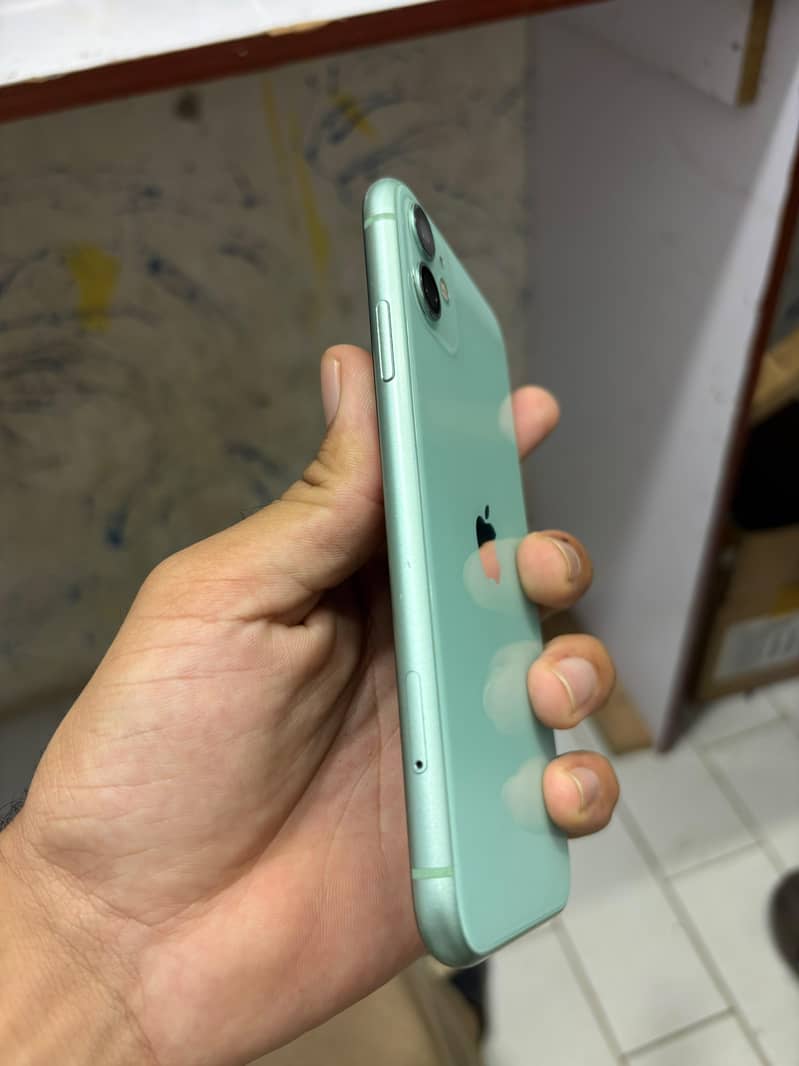 Apple iPhone 11 2