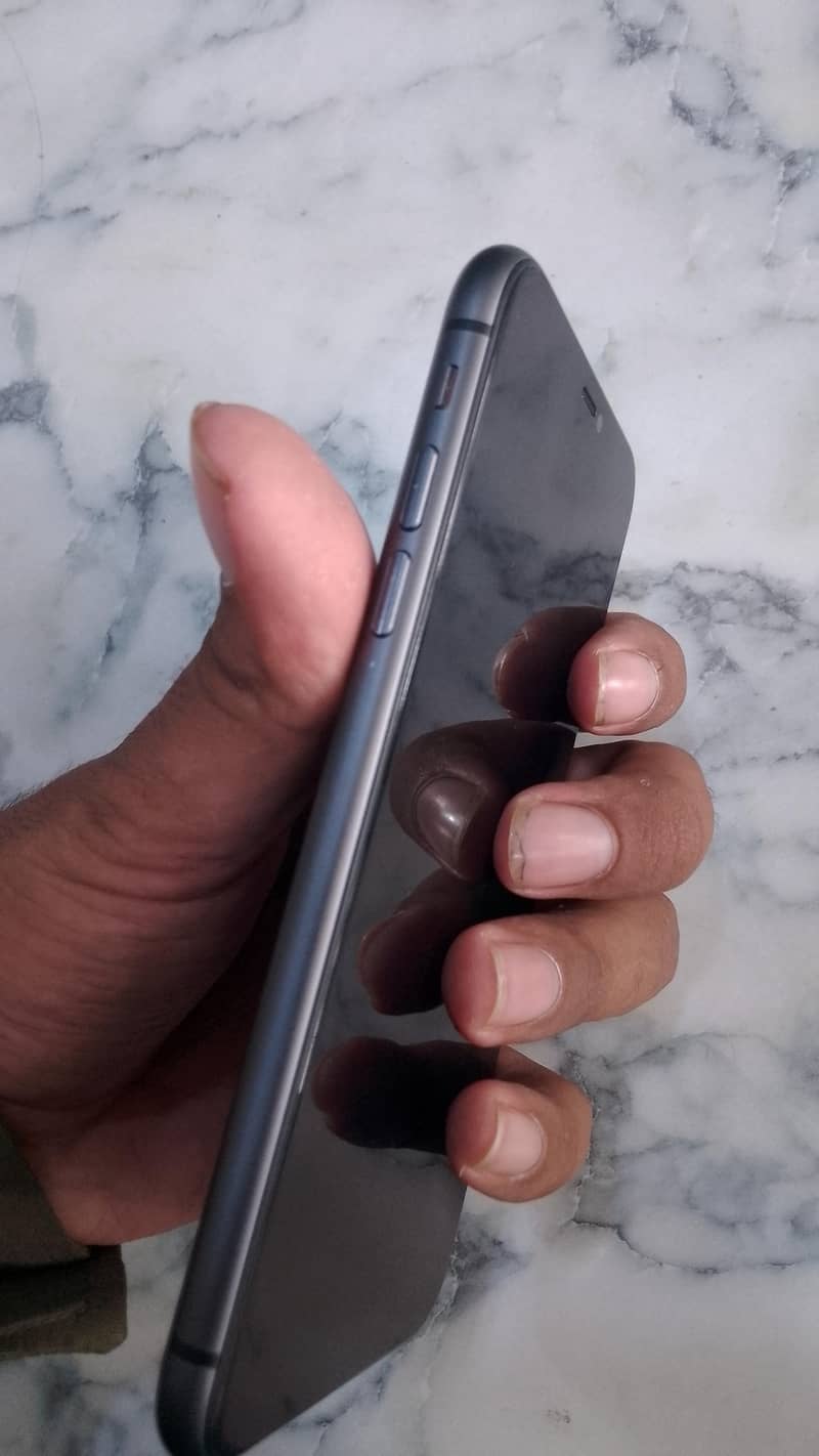 Apple iPhone 11 1
