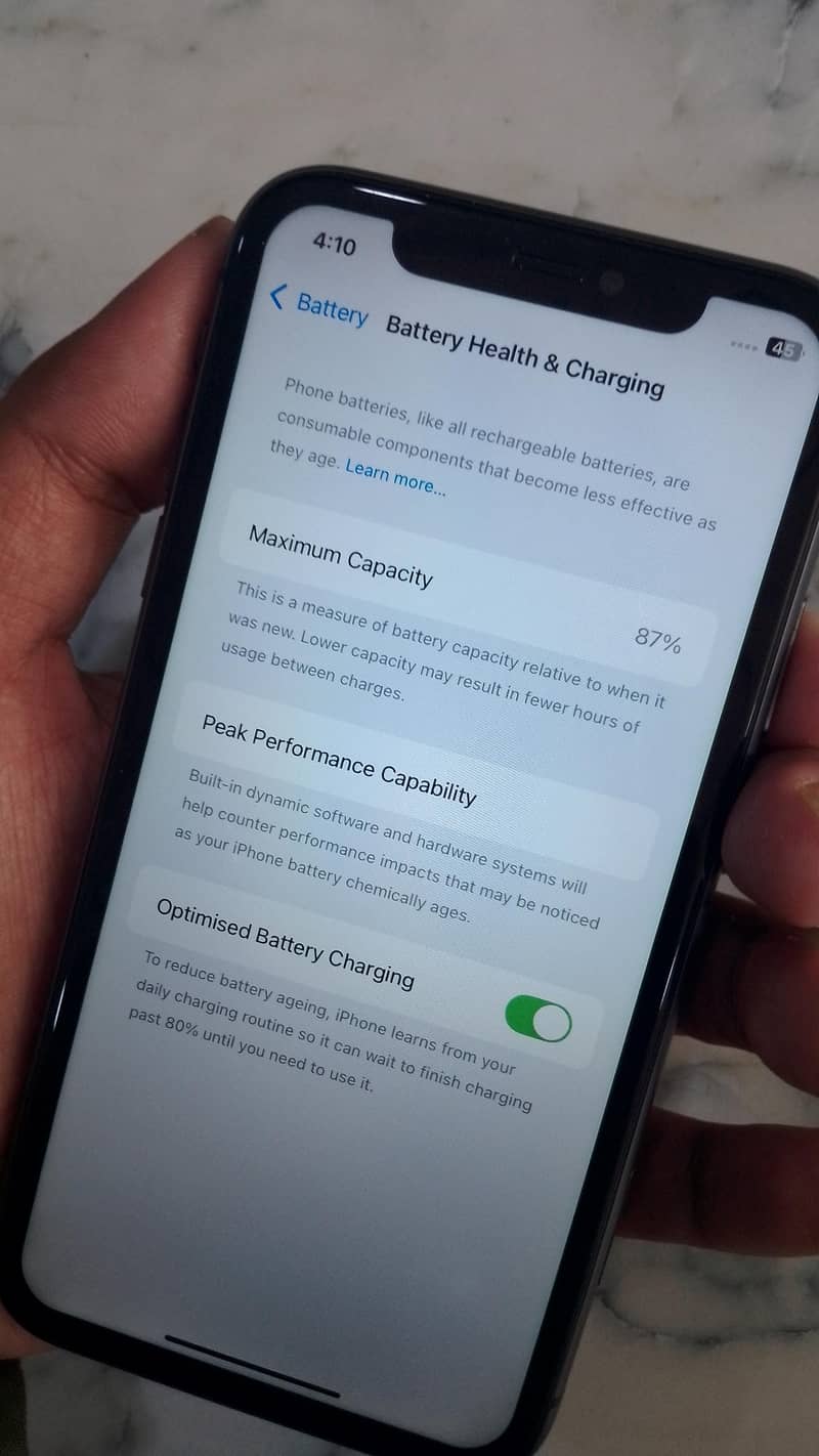 Apple iPhone 11 3