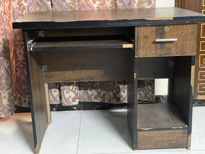 Computer Table for sale 2