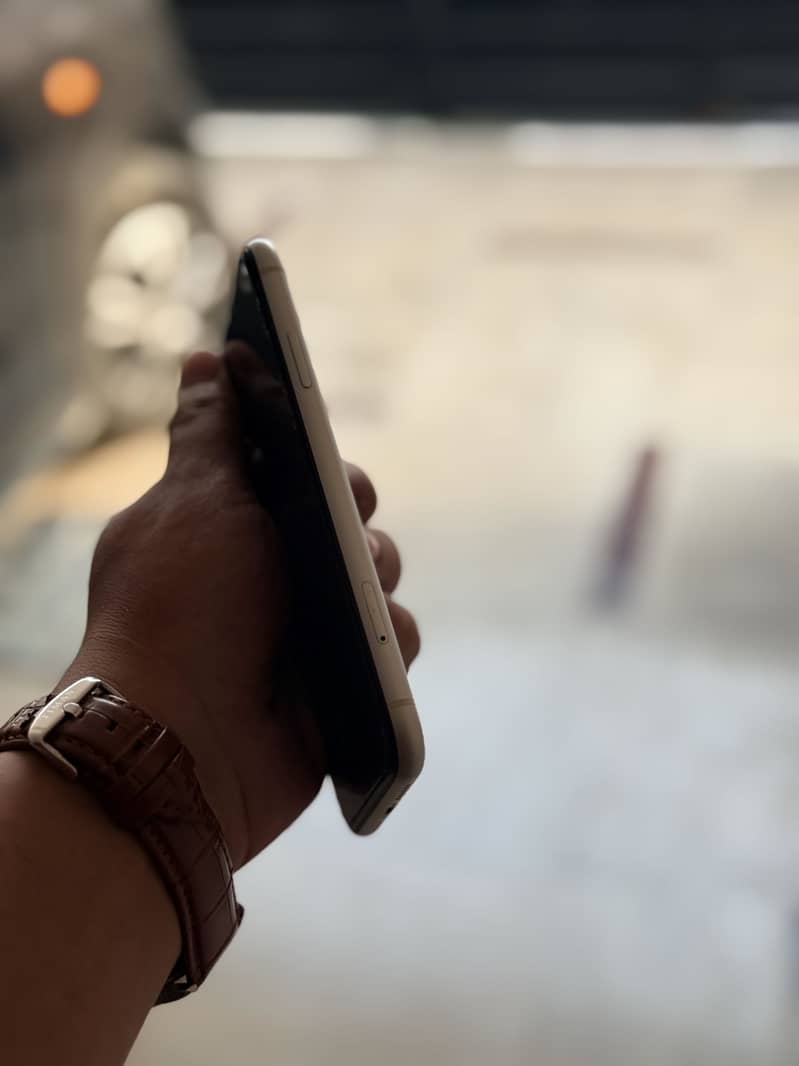 Apple iPhone 11 64gb 4