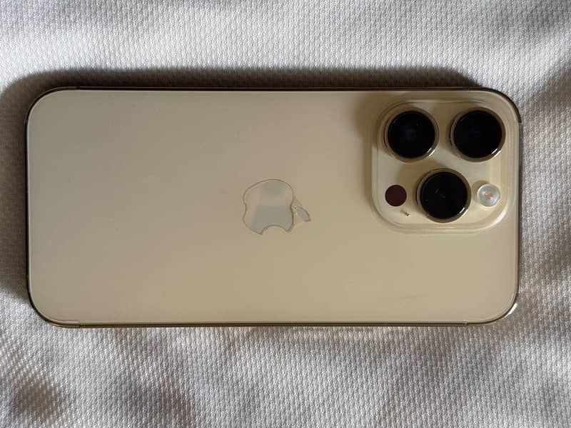 Apple iPhone 14 Pro 0