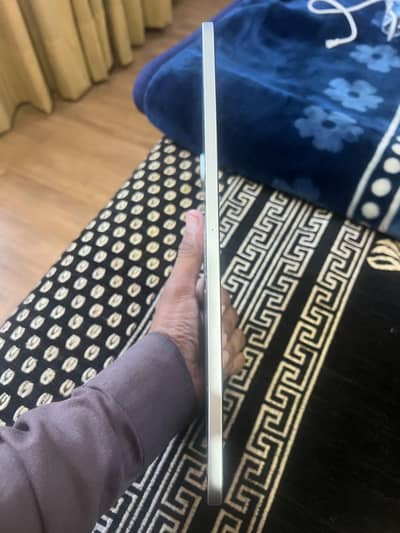 ipad pro m2 11 inch 128 gb silver colour with original box