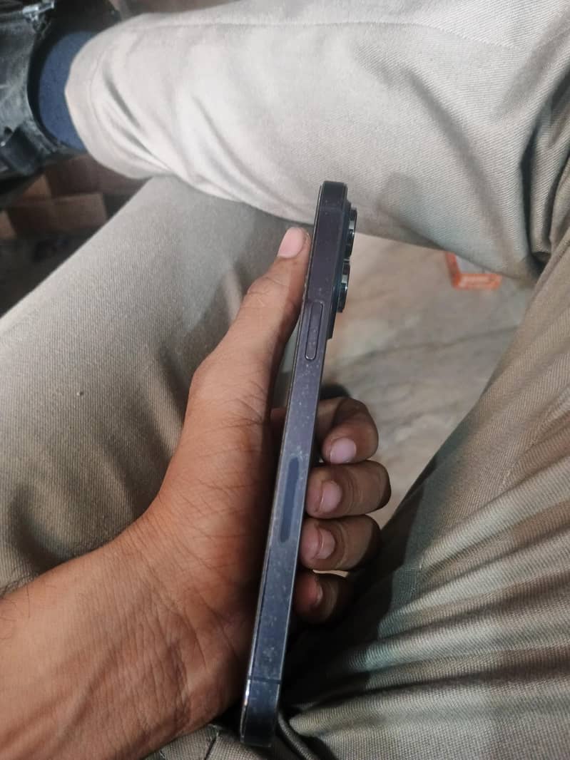 Apple iPhone 14 Pro Max 1