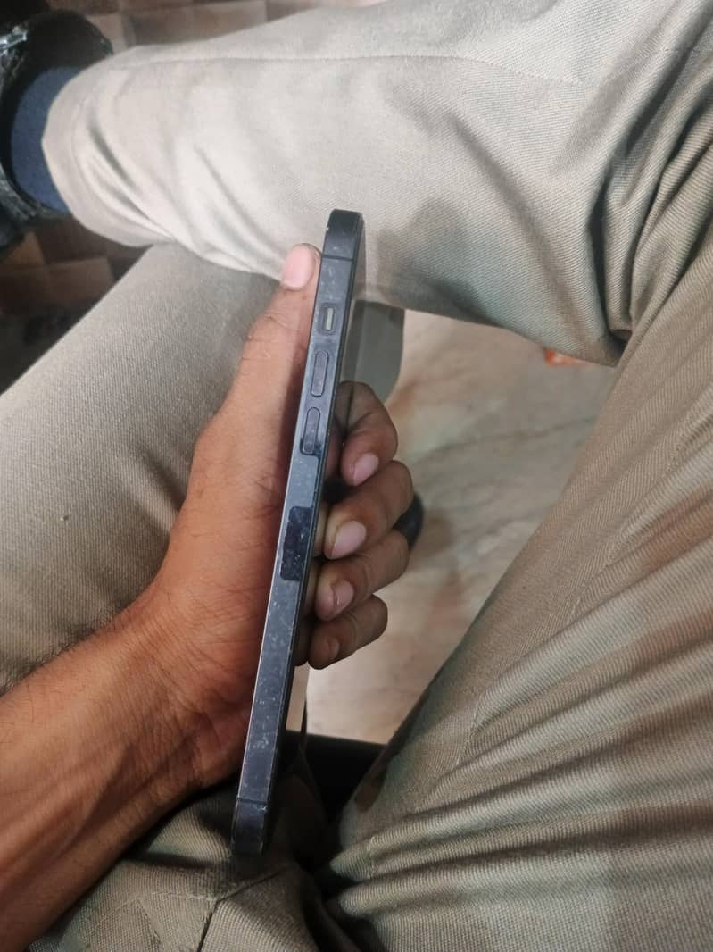 Apple iPhone 14 Pro Max 3