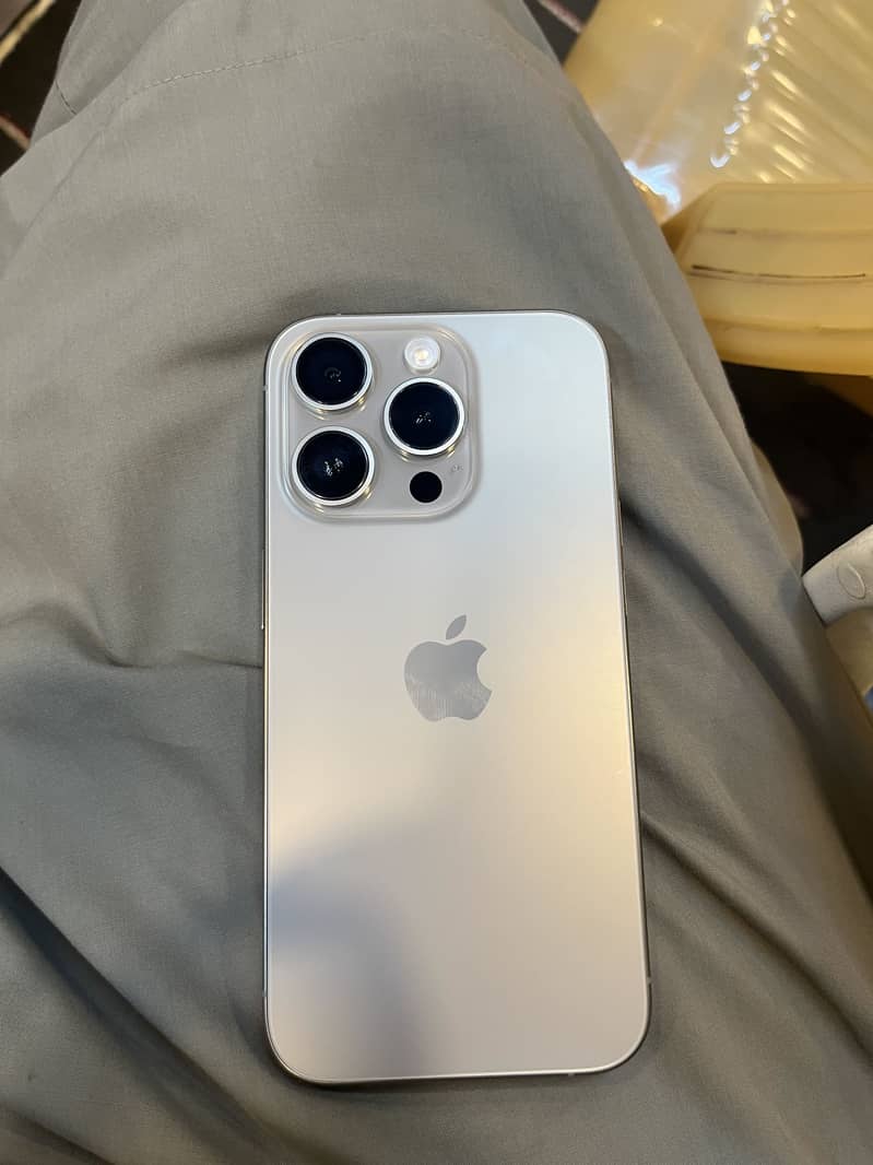 Apple iPhone 15 Pro 1
