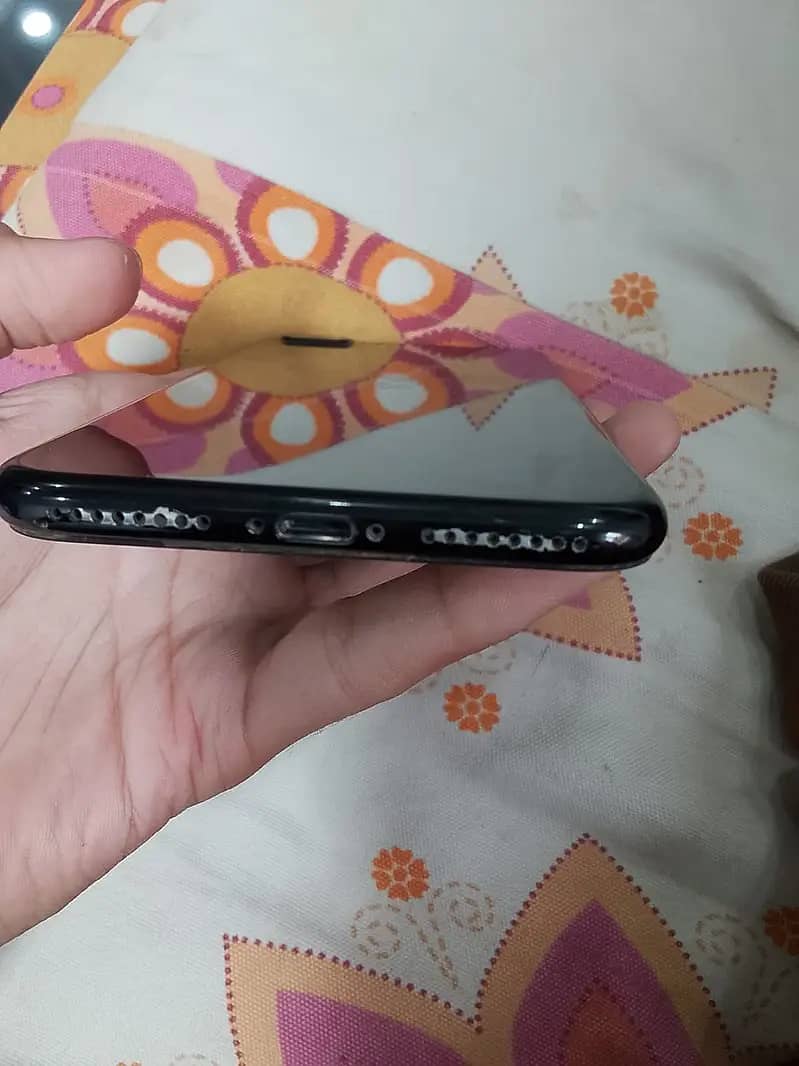 Apple iPhone 7 Plus 2