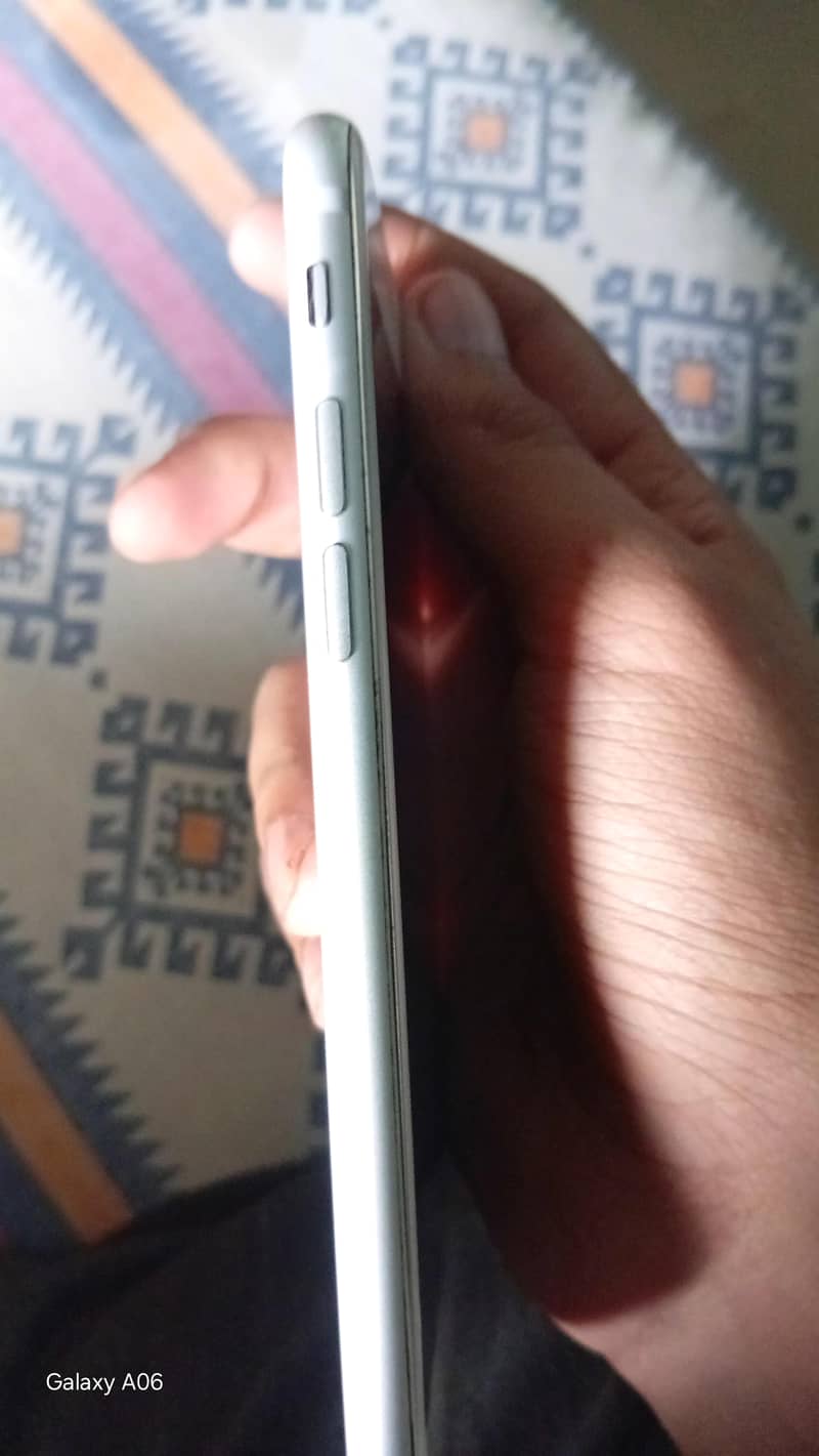 Apple iPhone 7 4