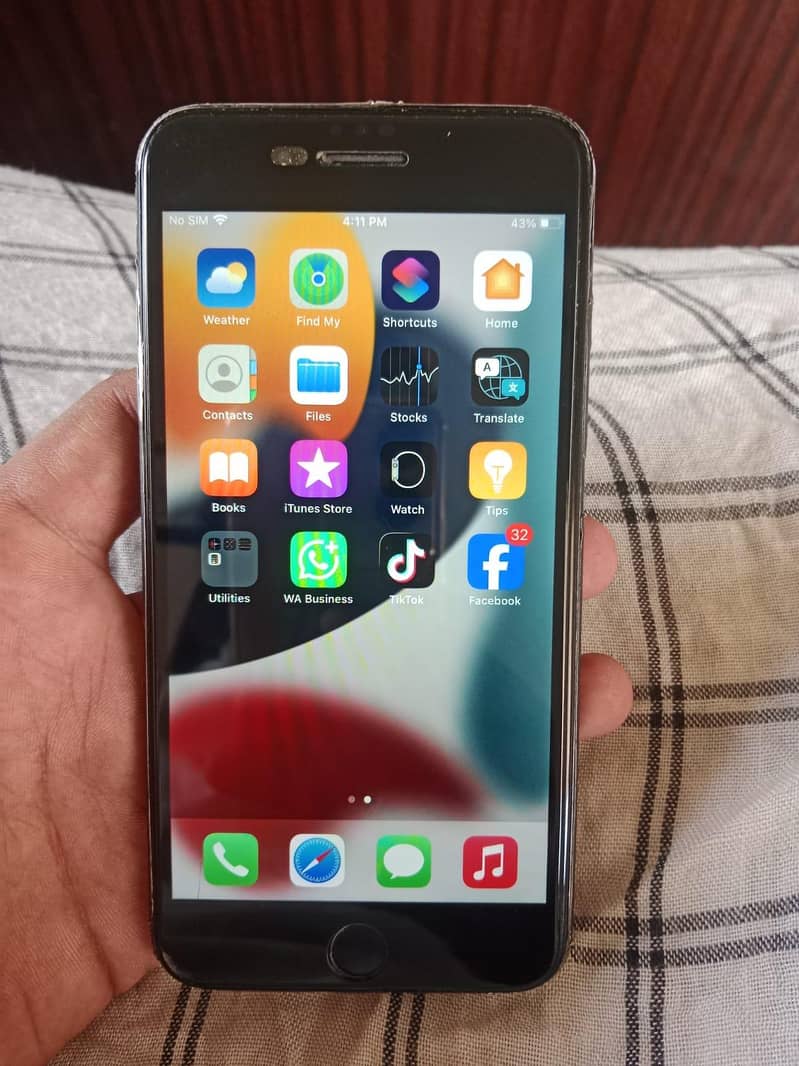Apple iPhone 7 Plus 1